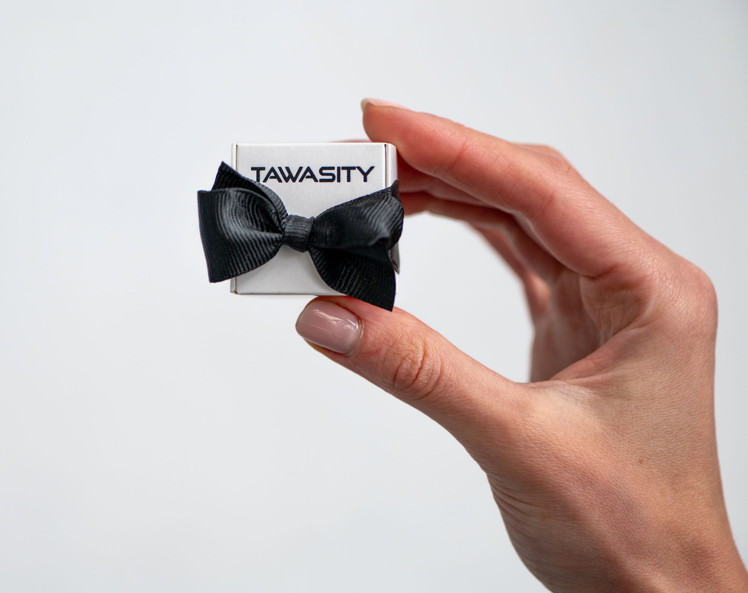 Вручение подарка LÆVAR