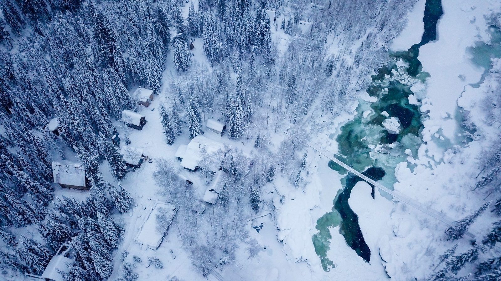 Kazyr hut camp atmosphere in the taiga