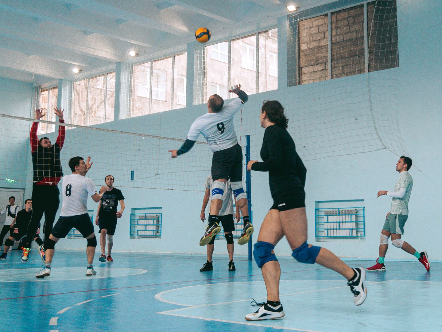 VOLLEYBALL