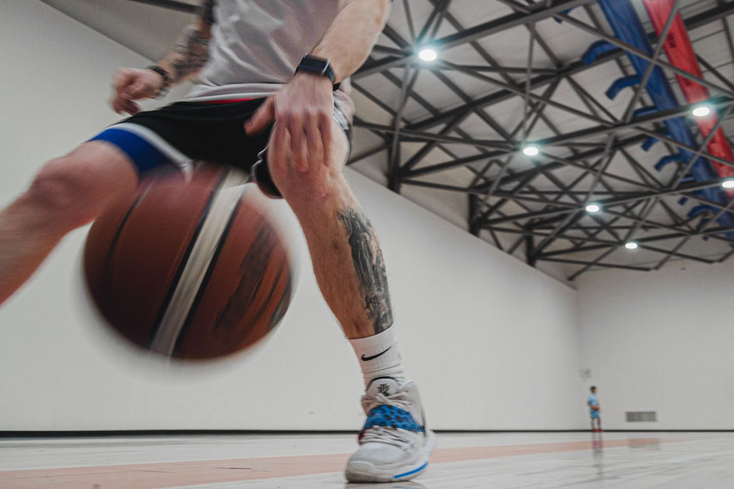 BASKETBALL