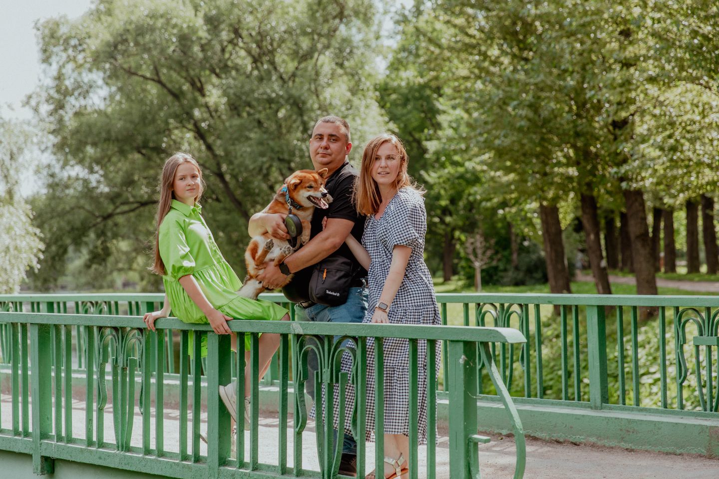 Надя, Артем, Злата и Перчик