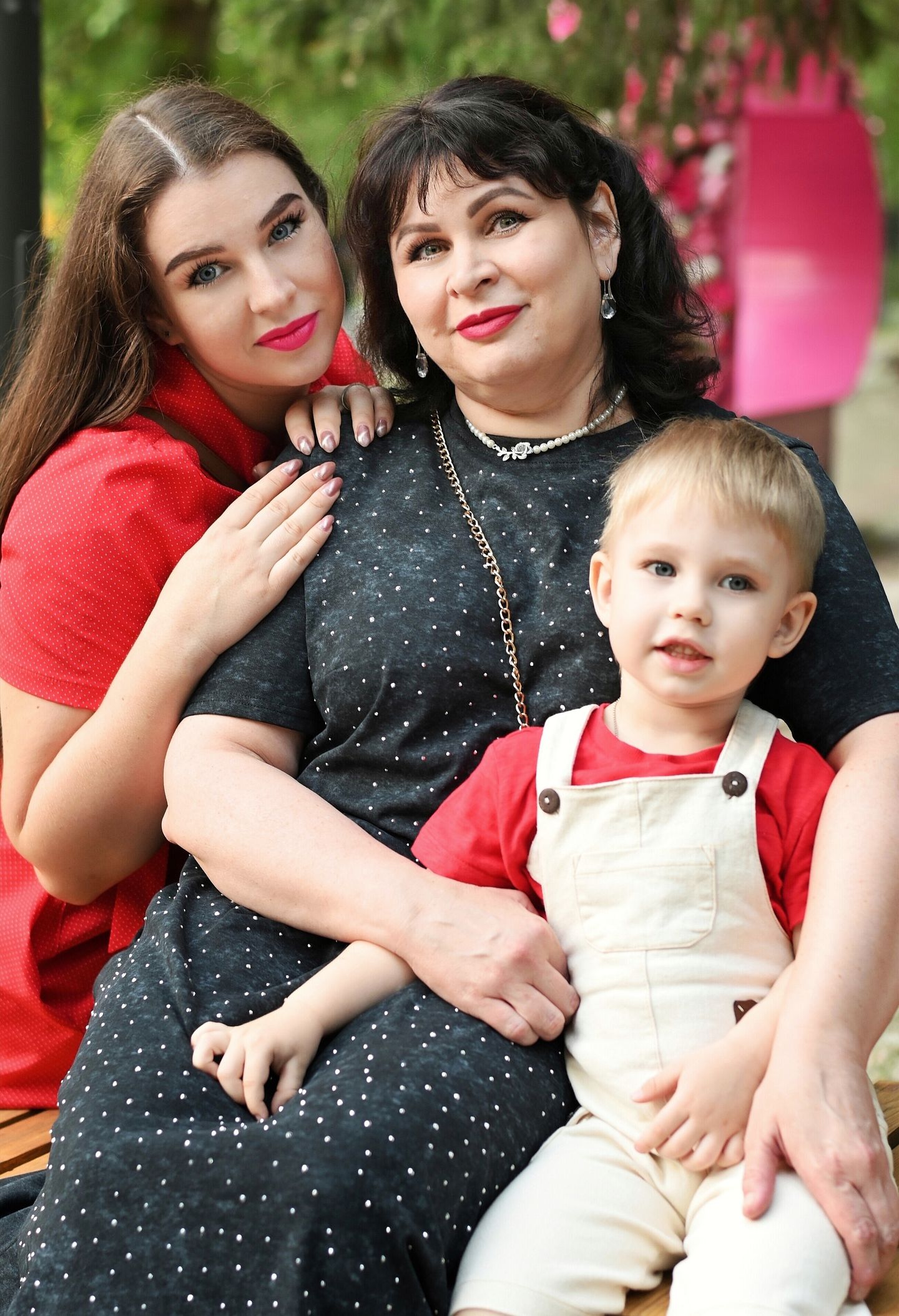 Егор,мама и бабушка❤️