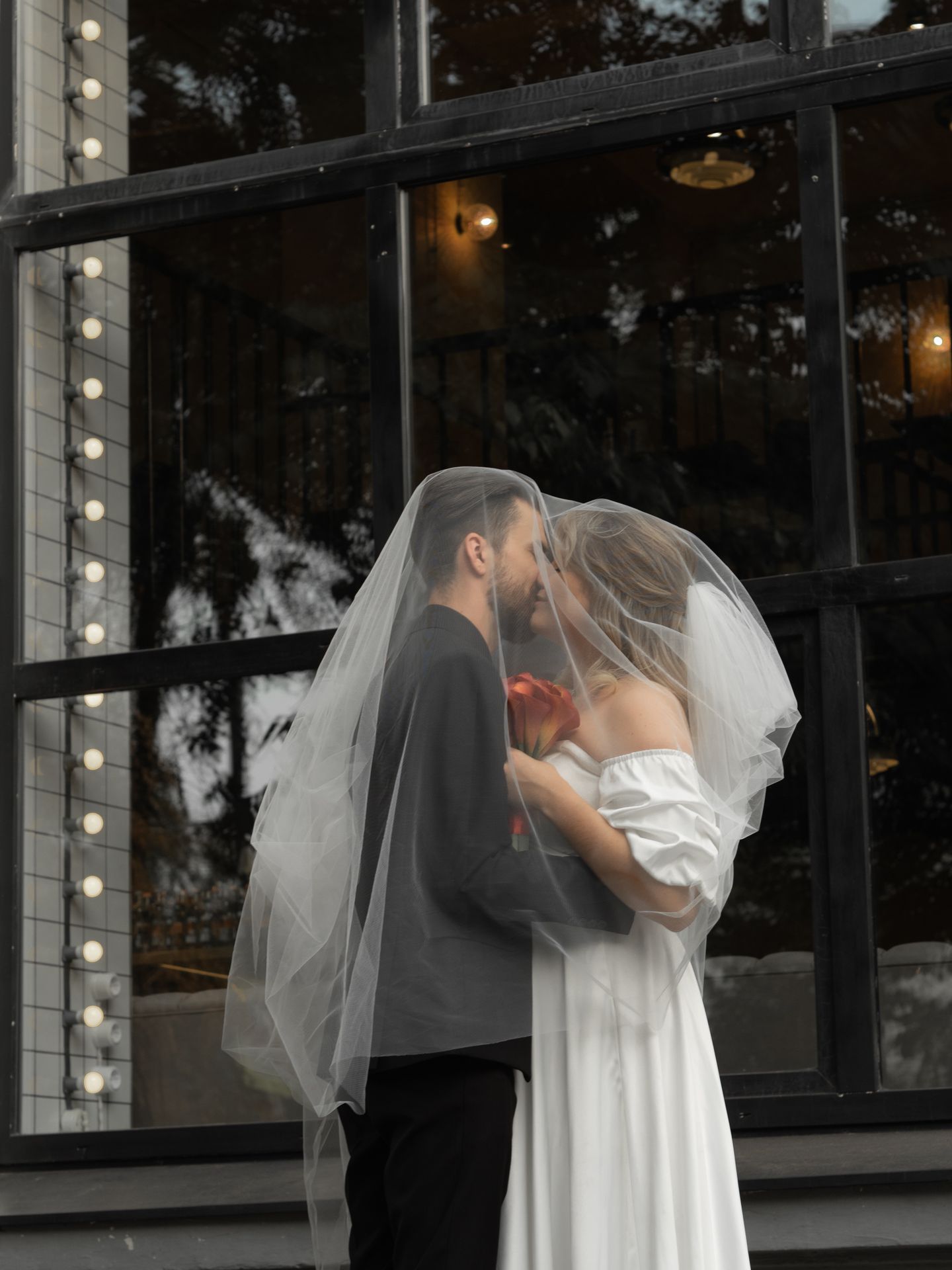 VALENTIN & VIKTORIA