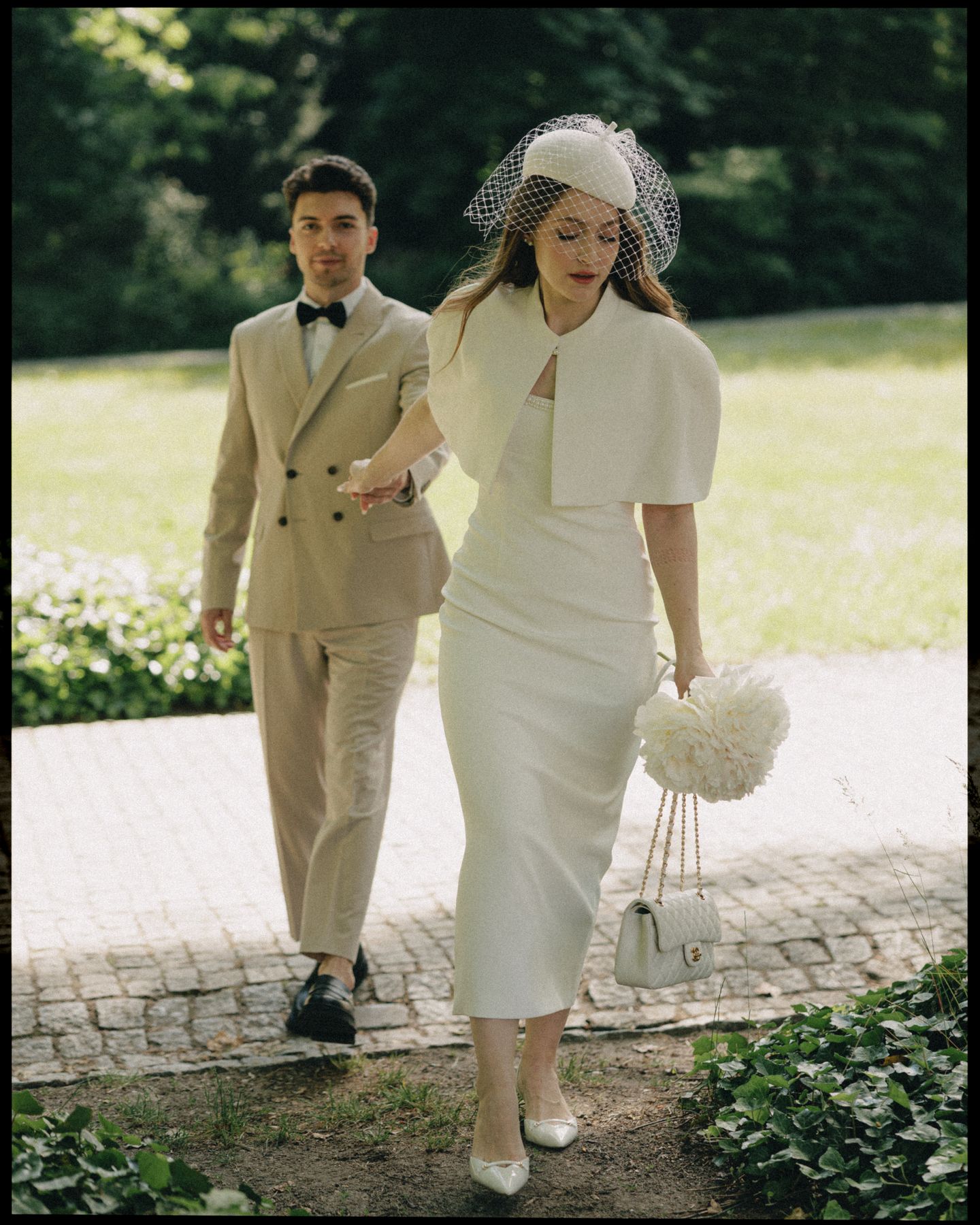 V & A