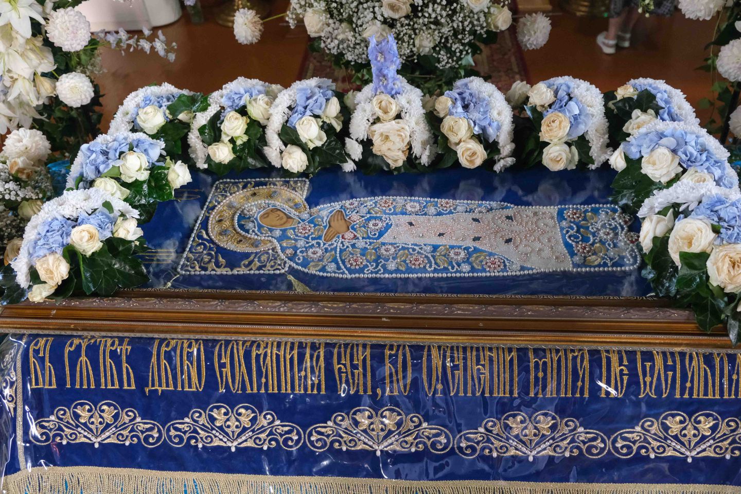 Погребение Плащаницы Божией Матери