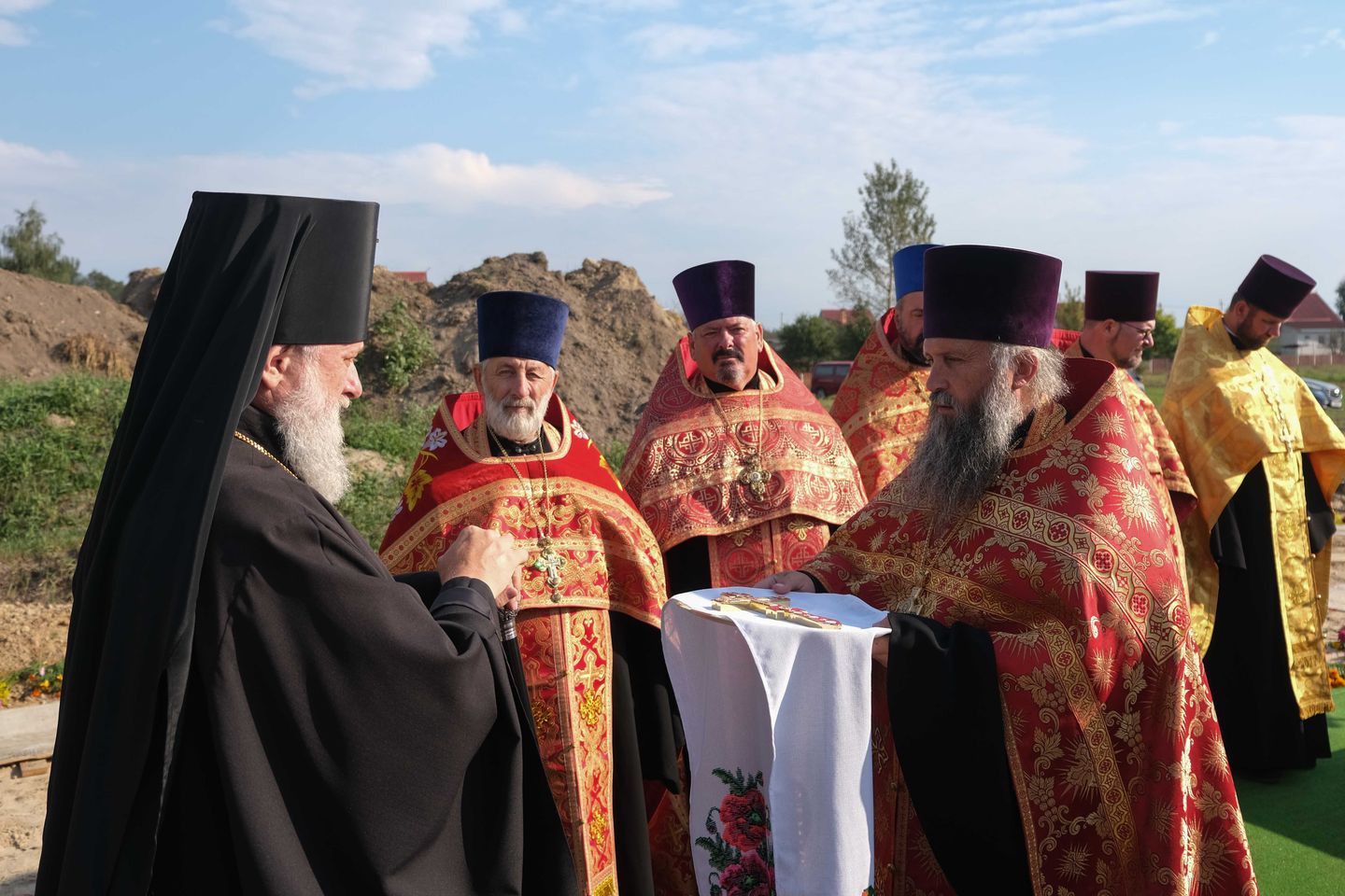 Освящение места под храм
