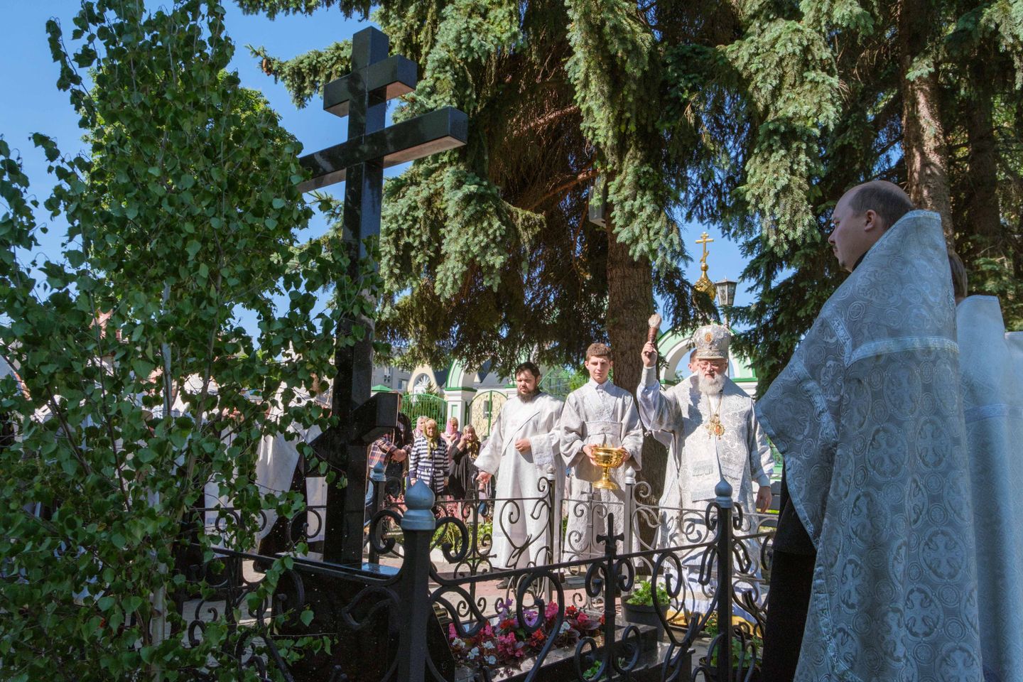 Троицкая родительская суббота