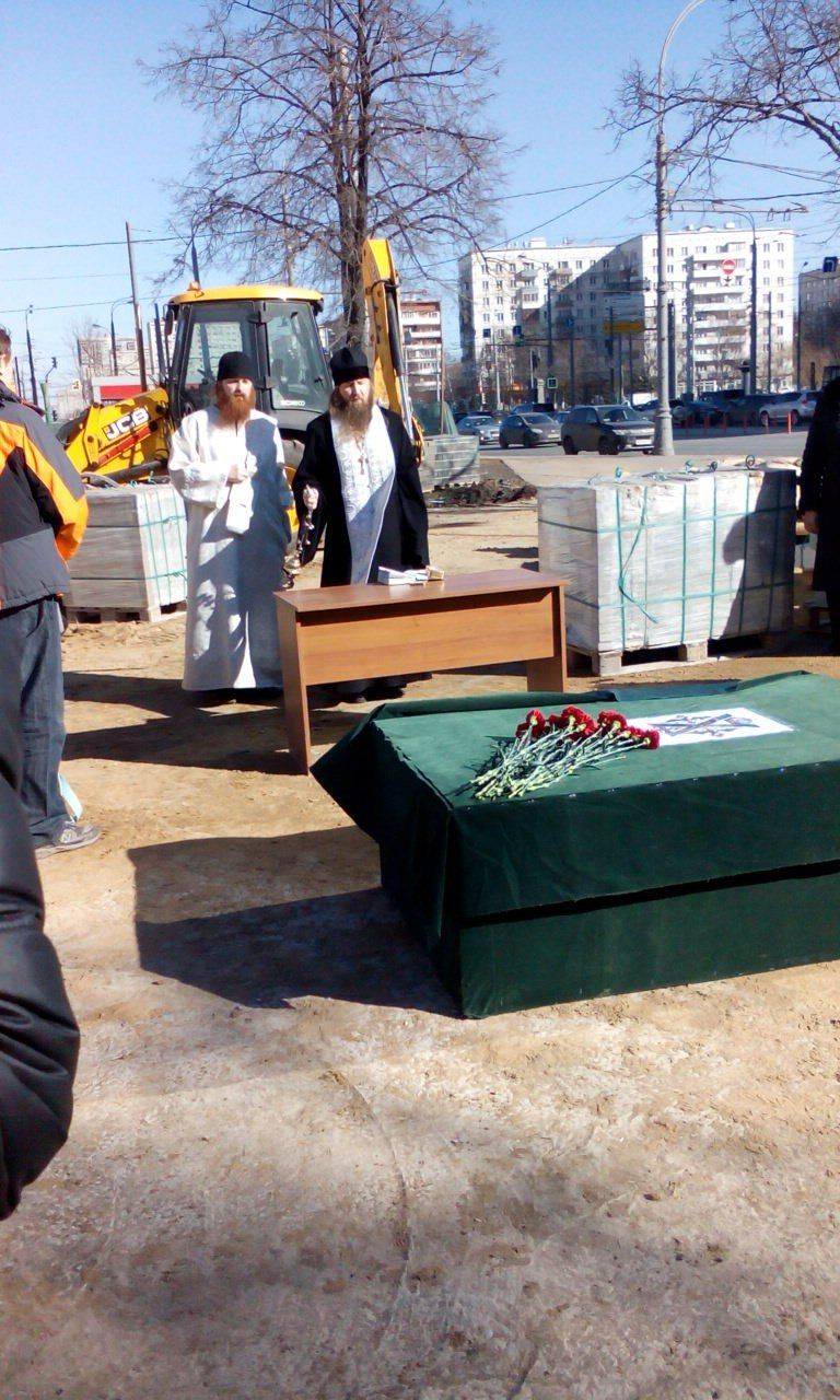 Перезахоронение останков преображенцев